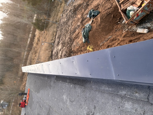 Metal parapet coping at Otsa 16