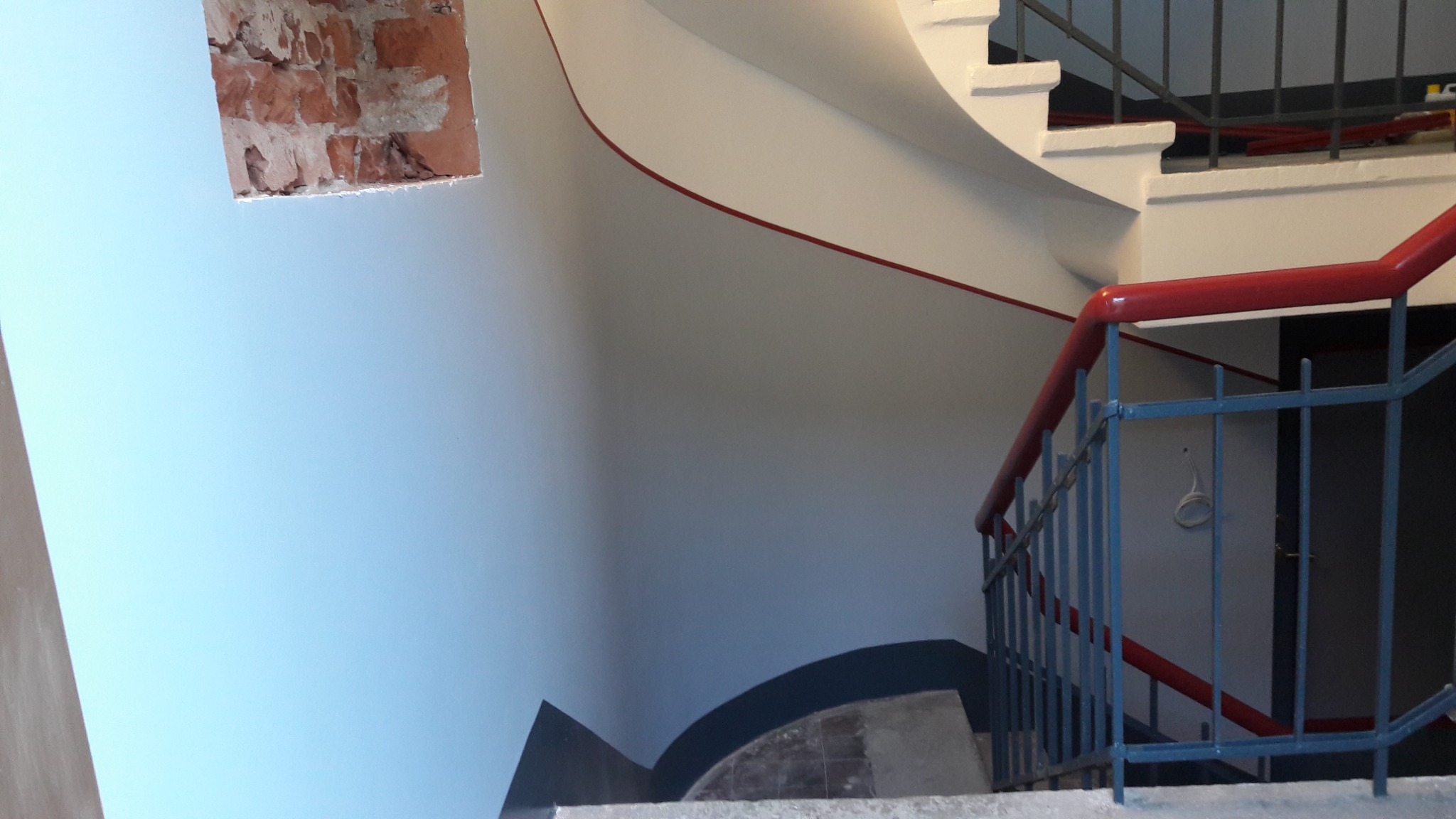 Restored stairwell at Narva mnt 57