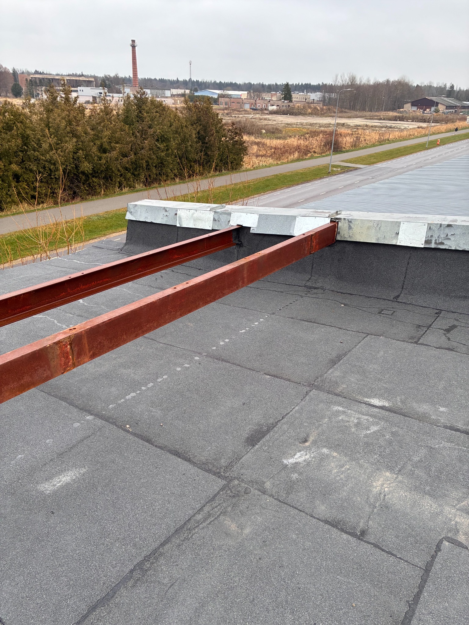 After renovation: completed parapet and roof overview